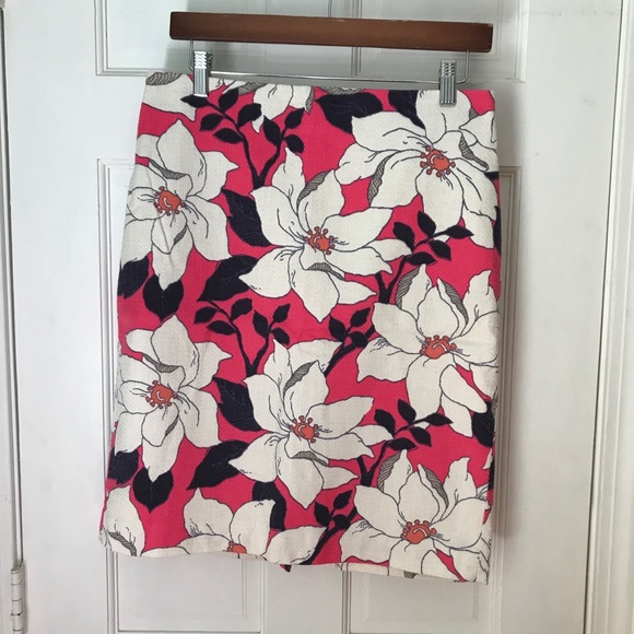 Ann Taylor red white floral print pencil skirt - Picture 1 of 5